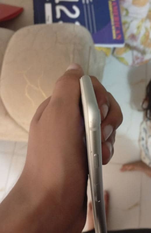 iPhone 8 4