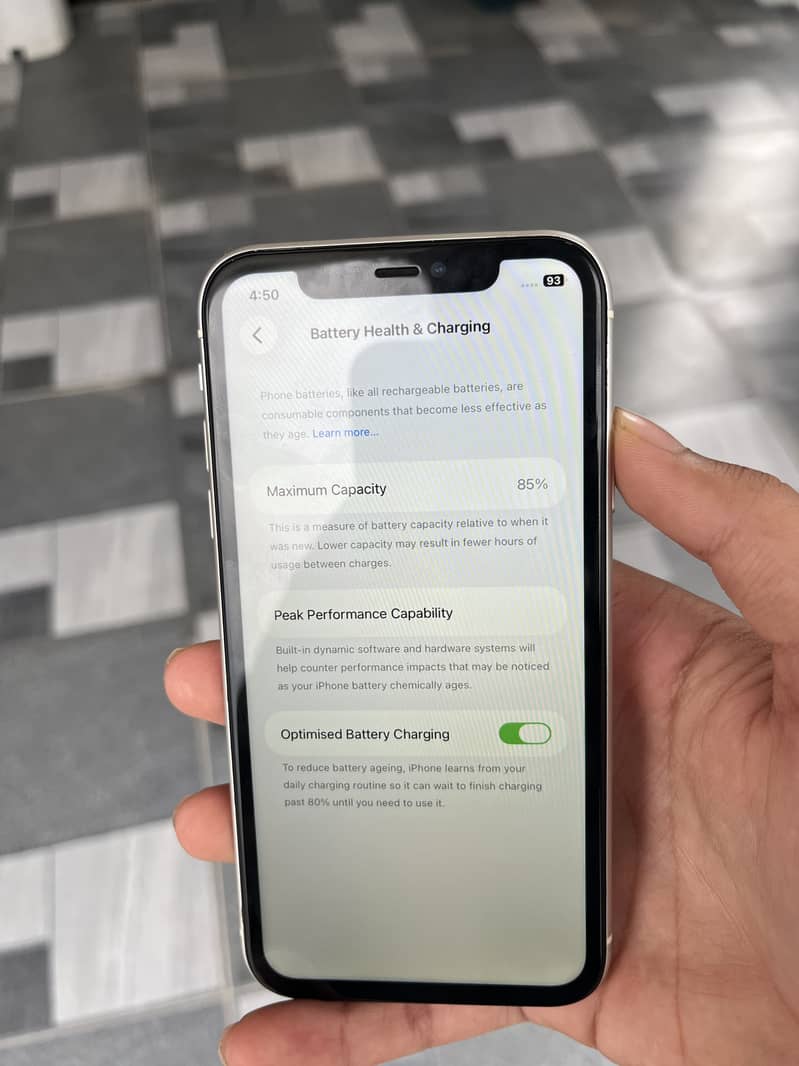 IPhone 11 4