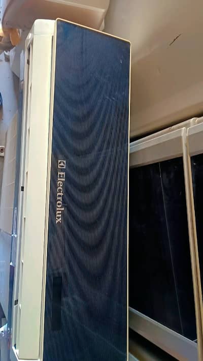 Electrolux 1.5 ton. split  100% Genuine No Fault no Repair 10/10