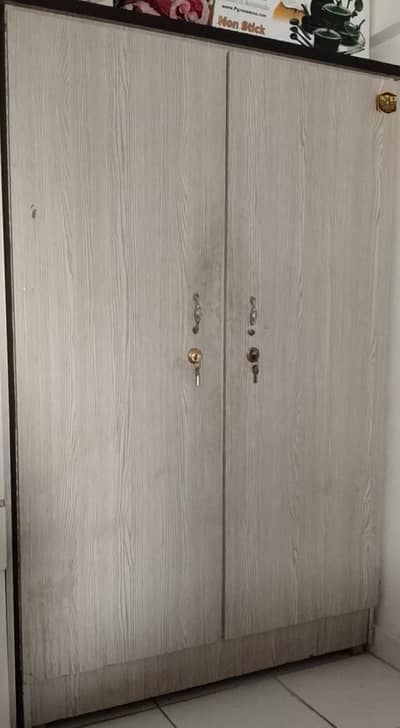 double door almari