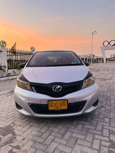 Toyota Vitz Silver 2012/2016