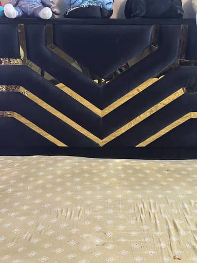 King size bed and mattress side tables