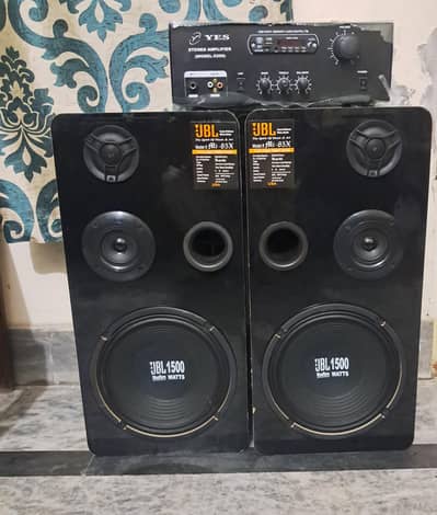 JBL speaker 2 speakers 1 amplifier location u