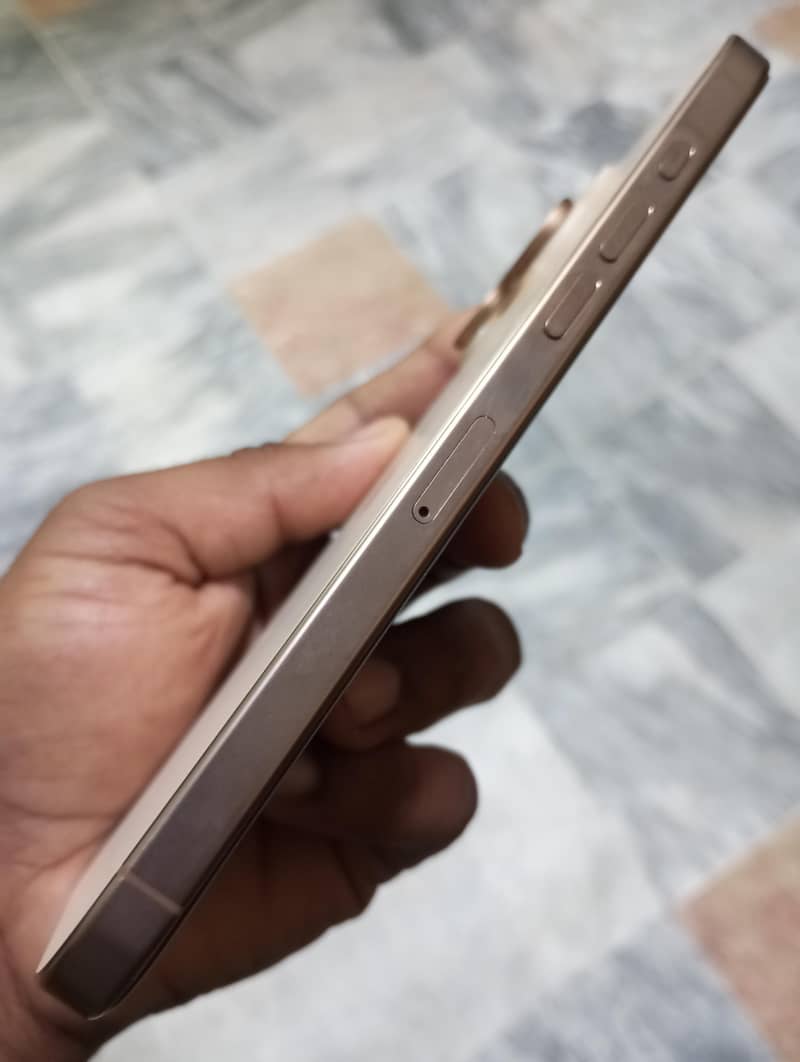 iphone 16pro max 1