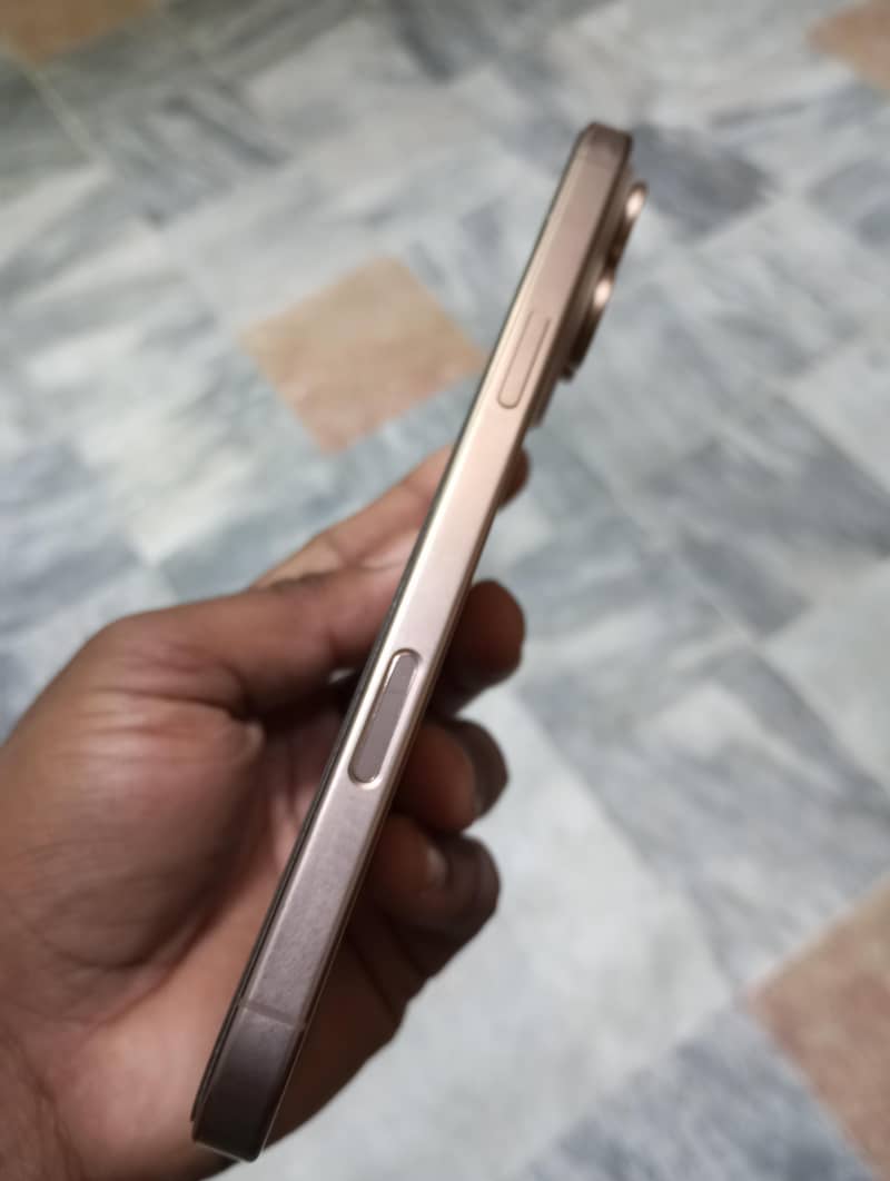 iphone 16pro max 2