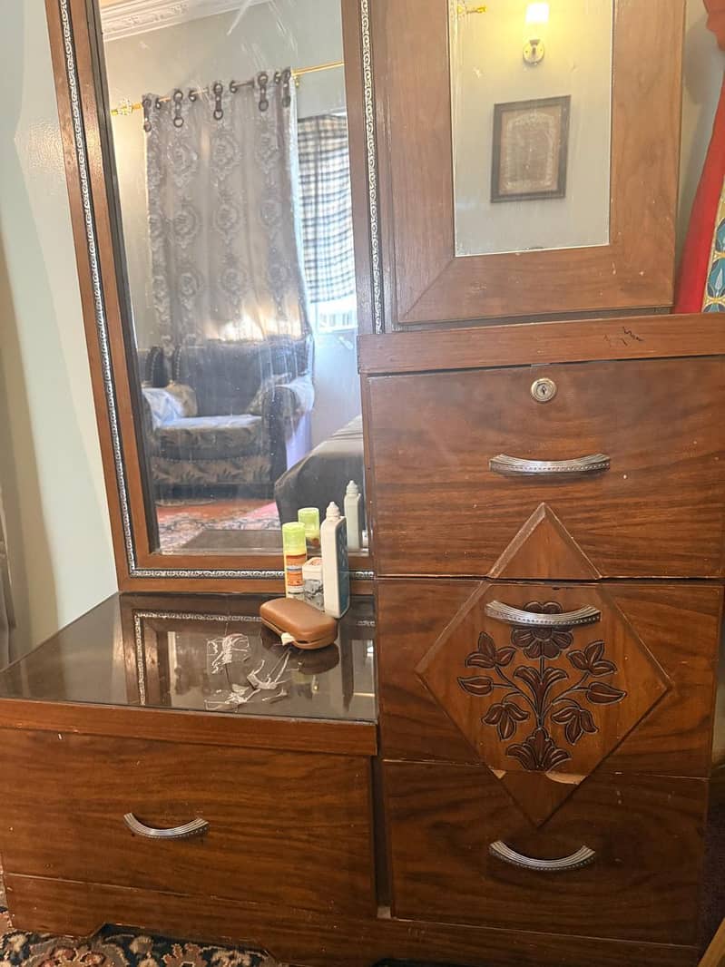 dressing table 1