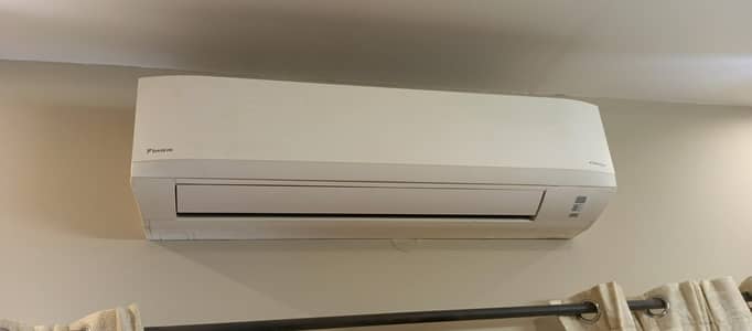 Daikin 1.5 Ton Inverter AC, new condition
