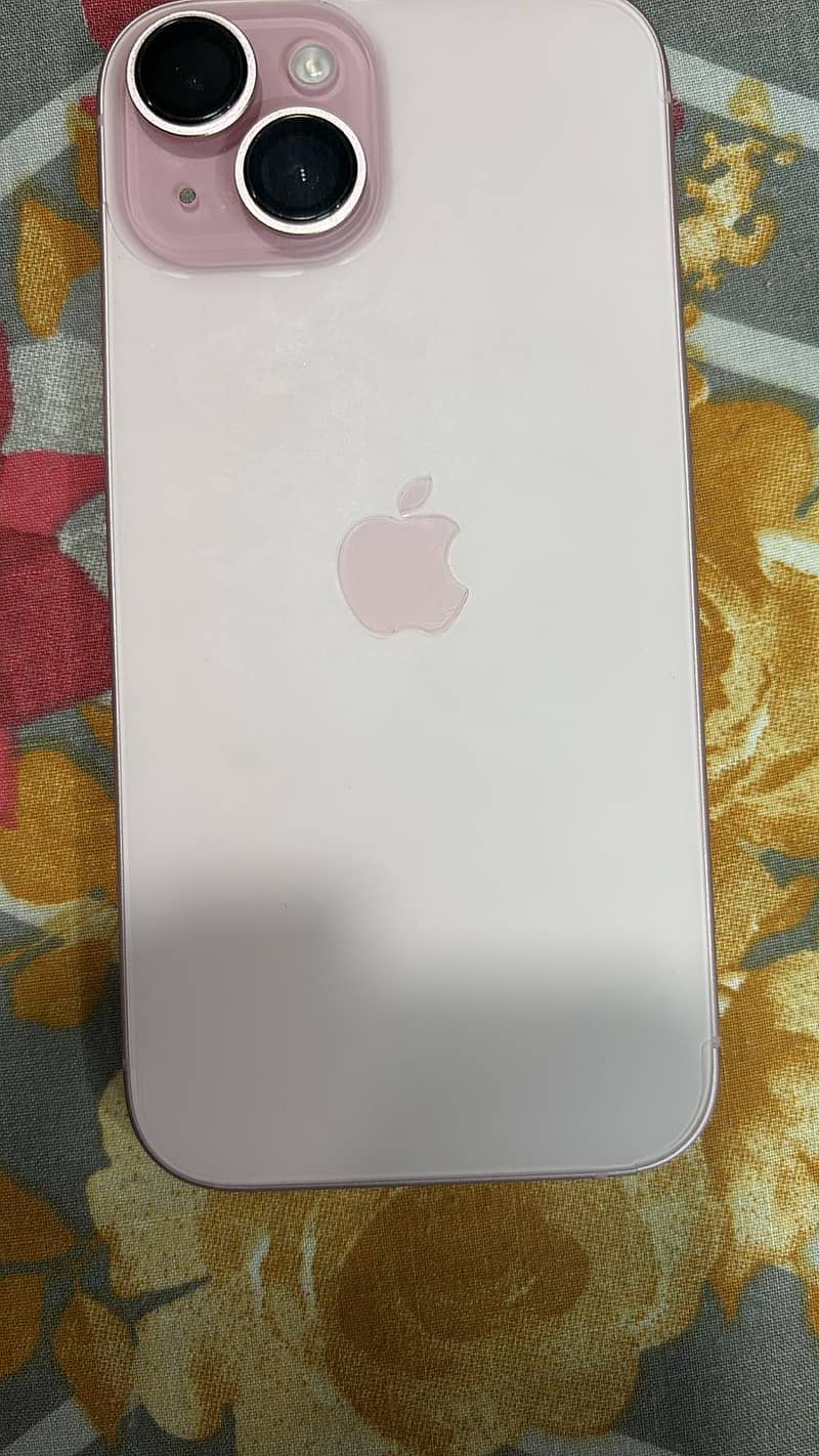 Apple iPhone 15 3