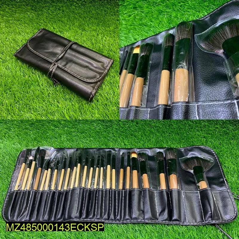Makeup brushes 0