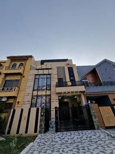 End Your Search For Prime Location House Here And sale Now