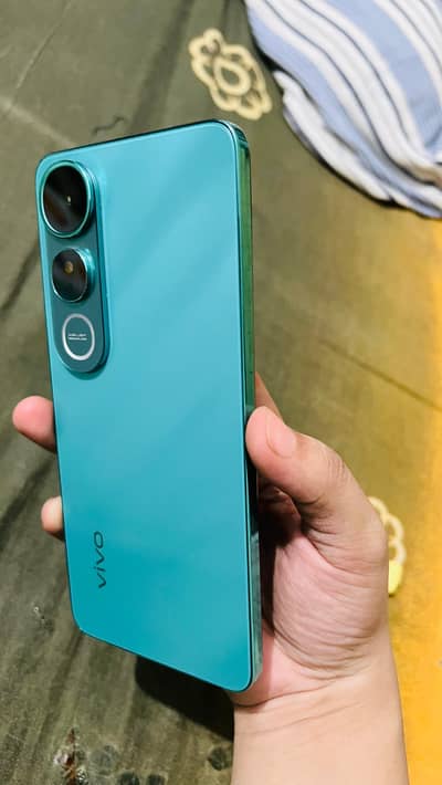Vivo V50 Lite