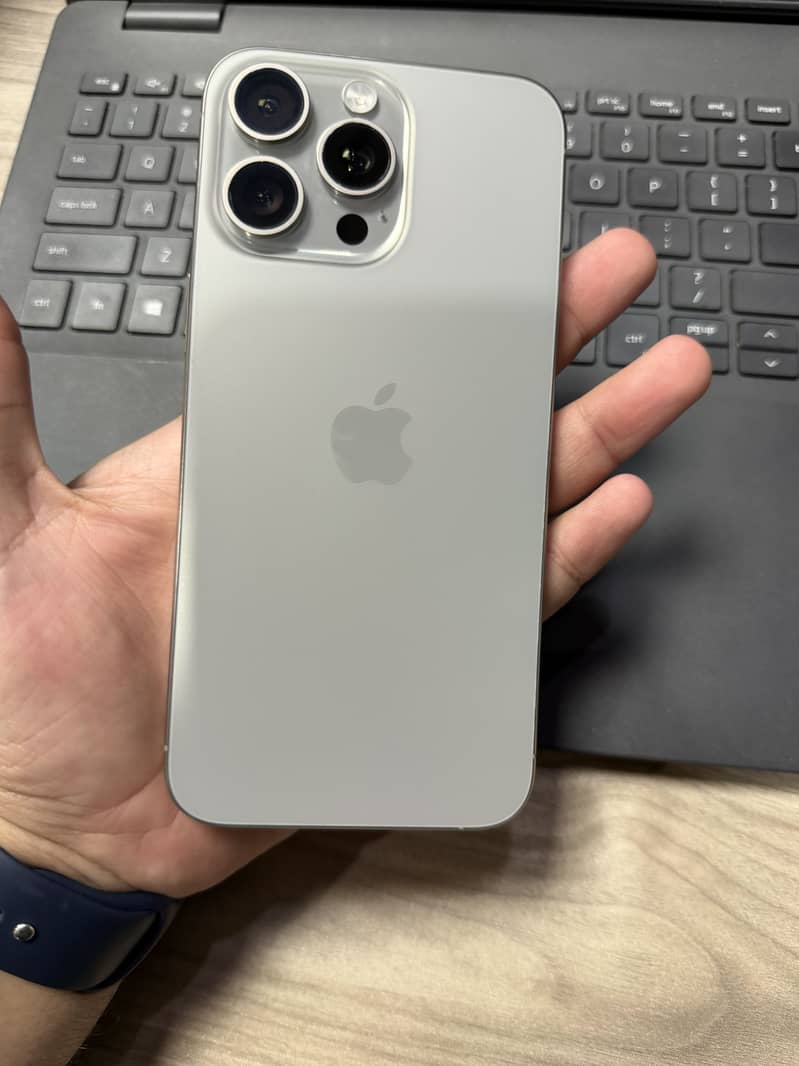 Iphone 15 Pro Max 0
