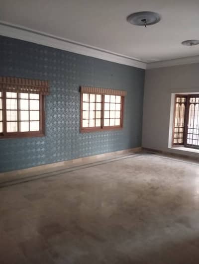 Commercial Office Available on Rent Gulshan. e. Iqbal