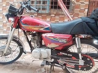 United 125