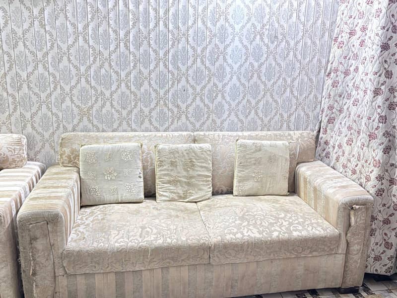 dulex sofa set 1