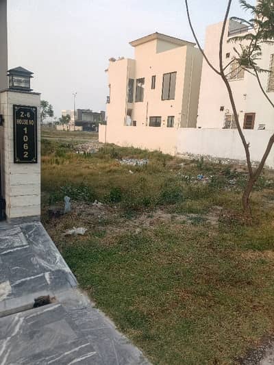 5 Marla plot for sale z5