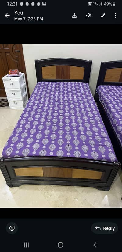 2 singal bed  with matress dressing table