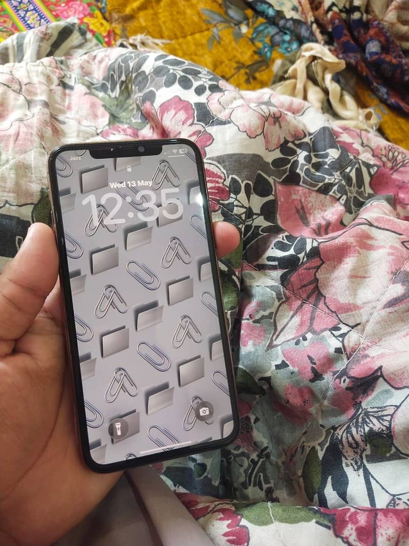 iPhone 11 Pro Max 2