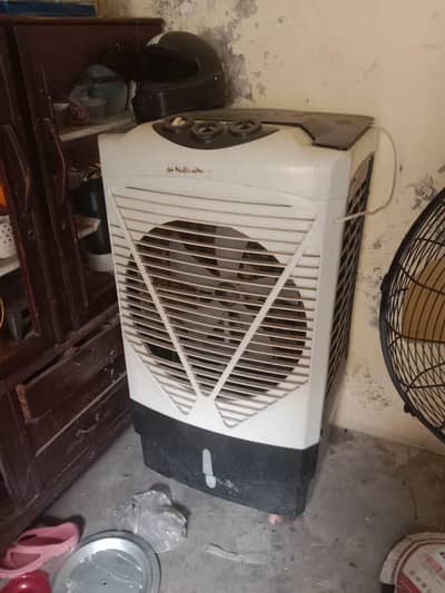 Air cooler neat and clean good cooling