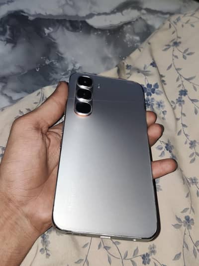 INFINIX HOT 60 PRO WITH BOX AND CHARGER
