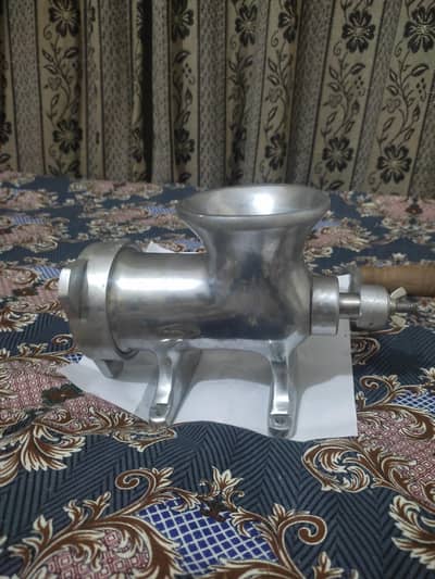 meet manual grinder contact 03452860873