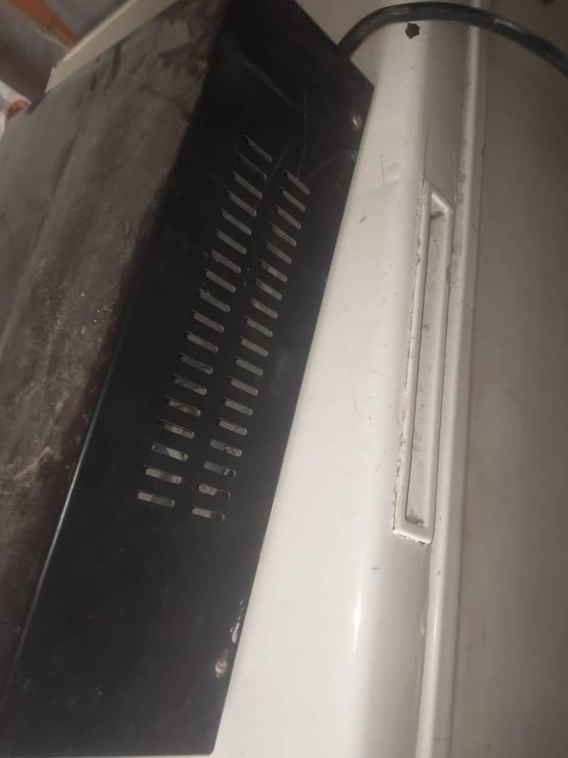 Pak Voltage Stabilizer 5