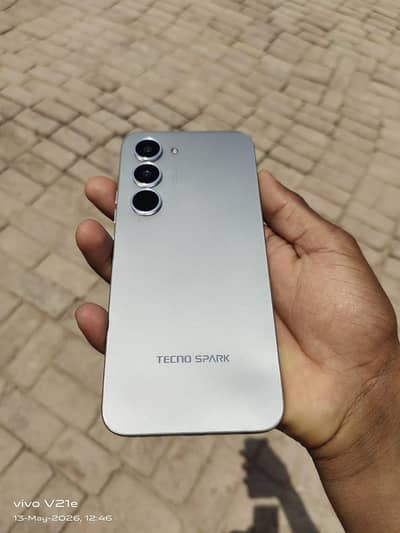 Tecno spark 40 pro