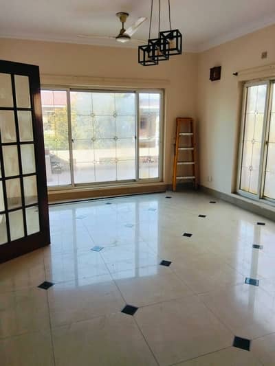 666 Square Yards Tile Floor Upper Portion Available In F-10/2 For Family