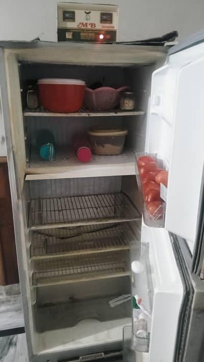 Dawlance Medium Size Refrigerator – Excellent Cooling Condition