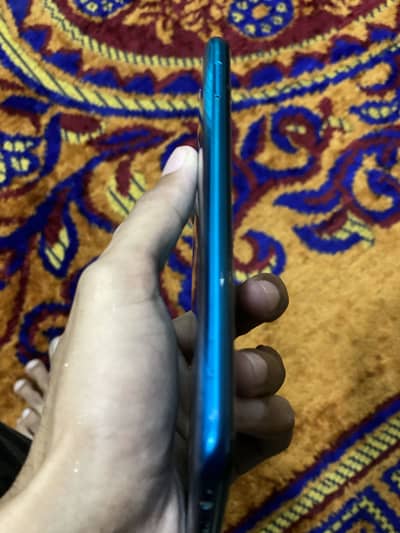 Mint phone with box