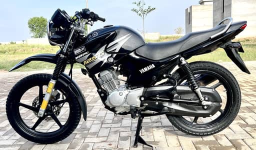 Yamaha ybr g 2020 model for sale in lush condition