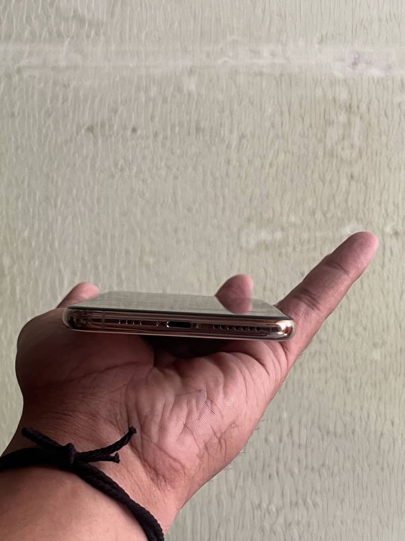 Iphone 11 pro max 5