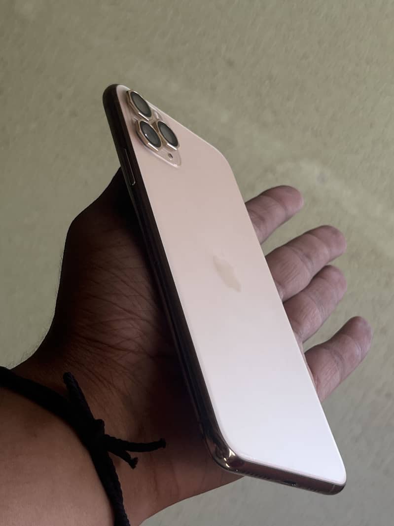 Iphone 11 pro max 6