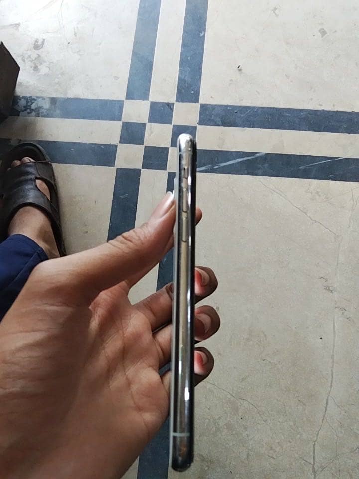 iPhone 11 Pro 3