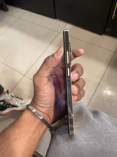 realme 12 plus