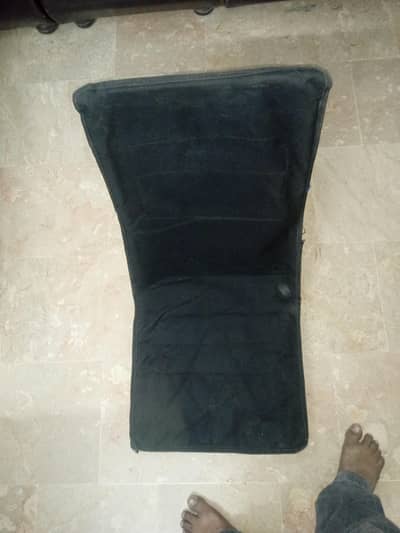 Beach chair (فرشی کرسی)