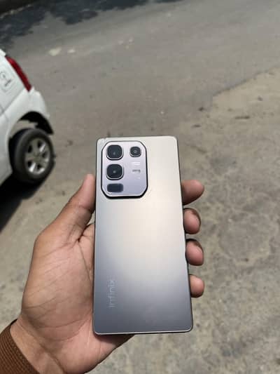 phone bilkul saaf h