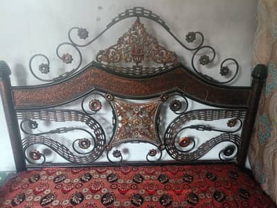 iron bed king size