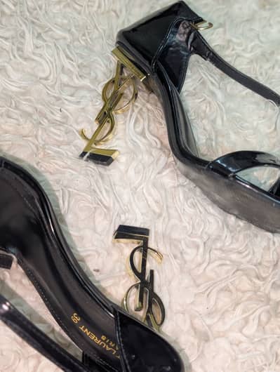 YSL heels  sandel 10 by 9.5 condition