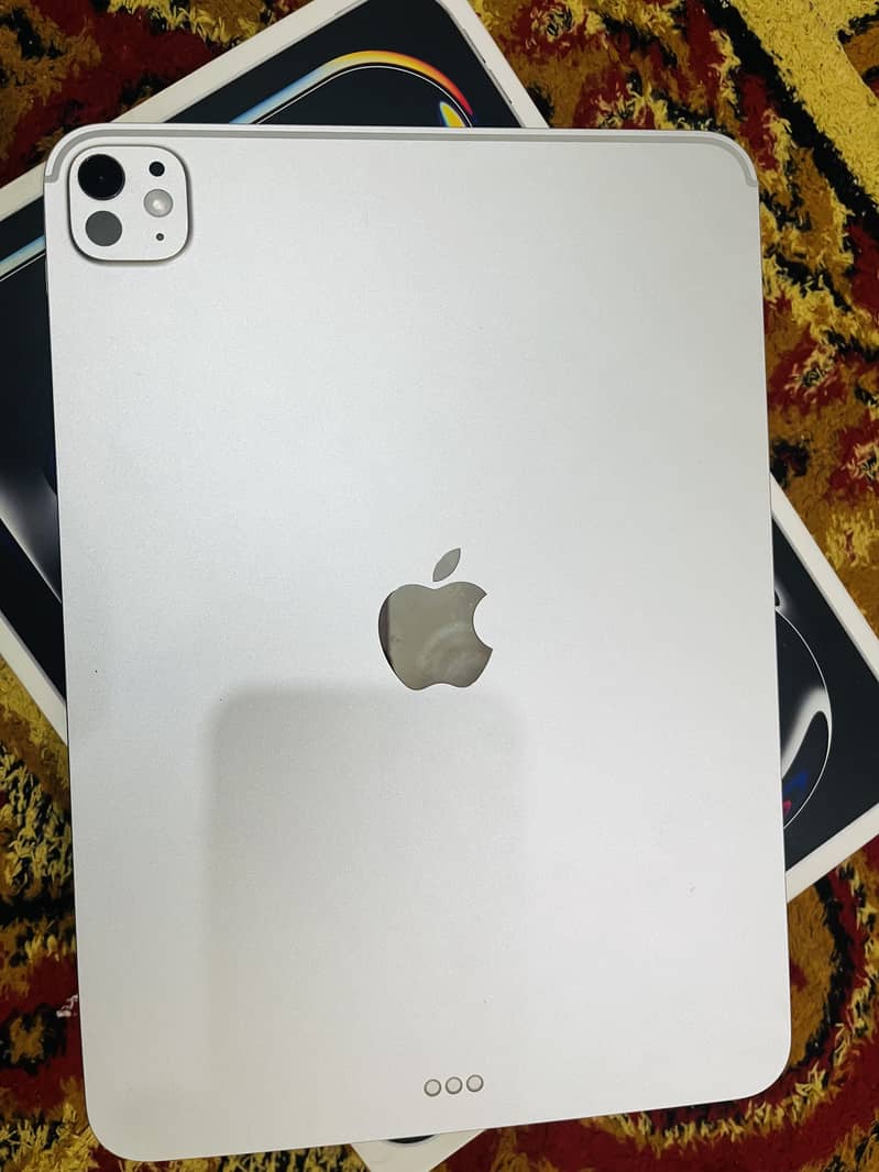 IPAD M5 pro 1