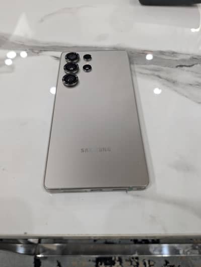 Samsung S25 ultra  (1 month used)