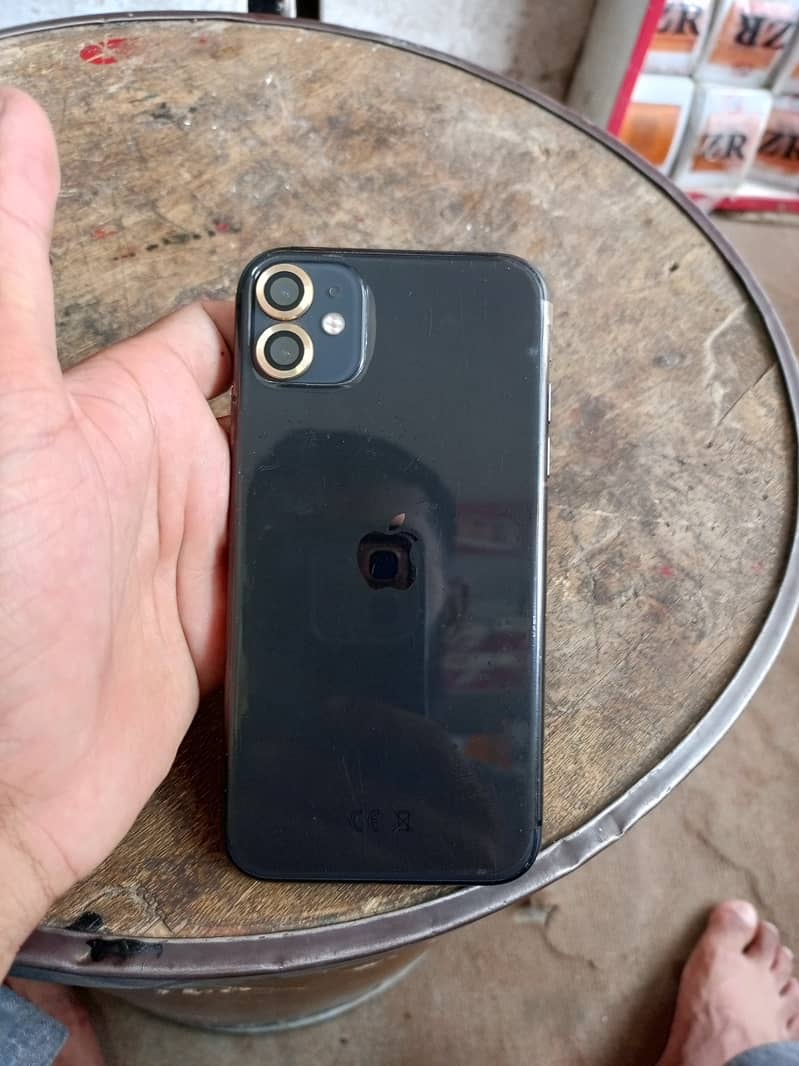 iPhone 11 0
