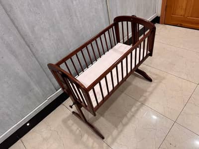 baby cot