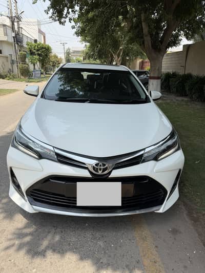 Toyota grandy black room 21 model