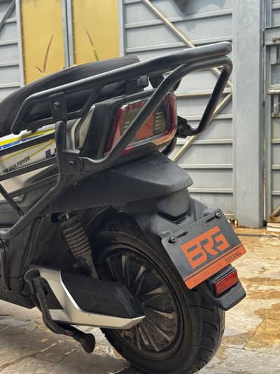 BRG Scooty 2000w