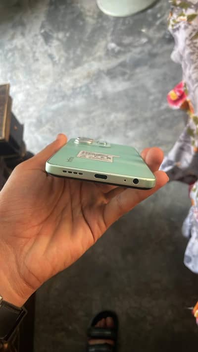 Infinix hot 50i 120Hz Display 6*6/128gb