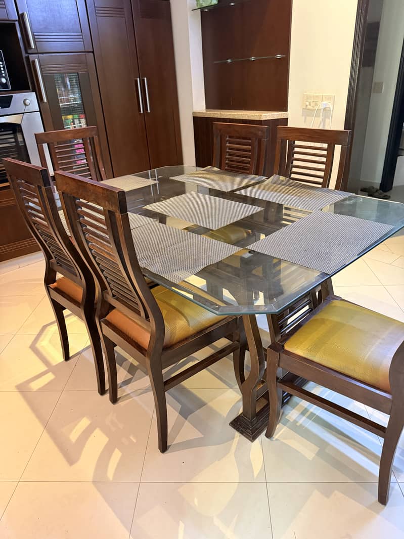 Dining table for 6 persons 3