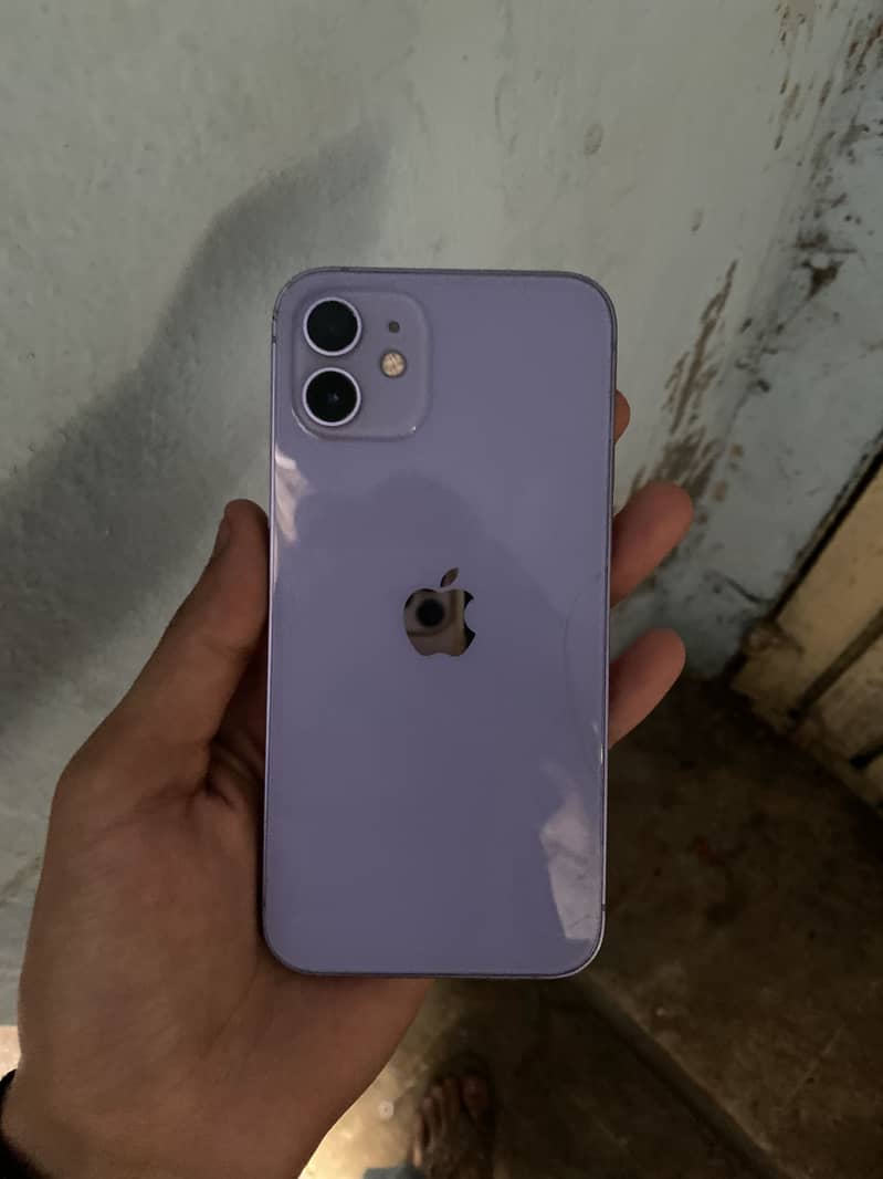 iPhone 12 0