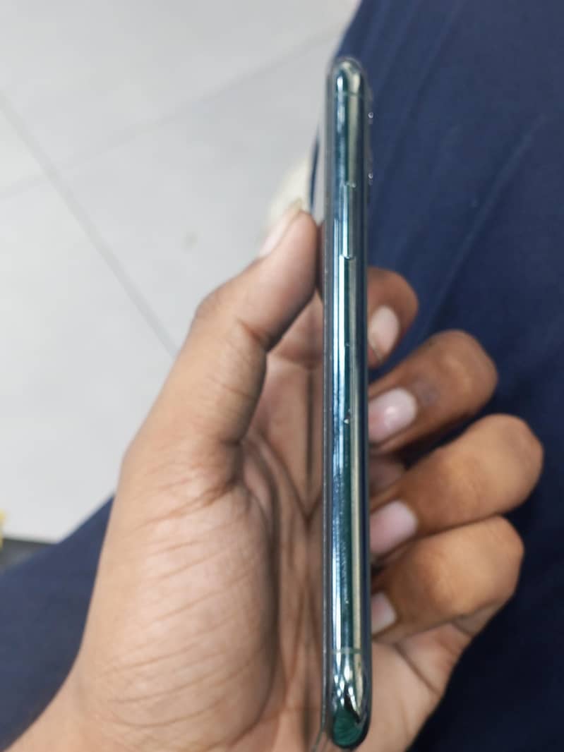 iphone 11 pro 3
