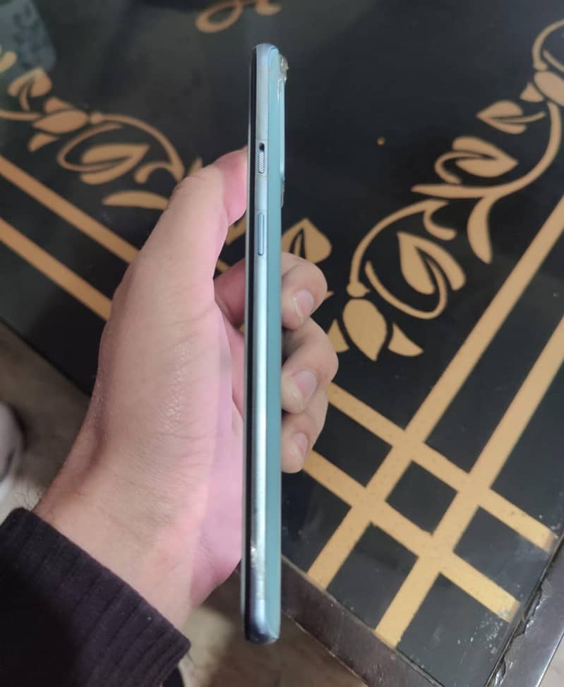 One Plus 9r 1